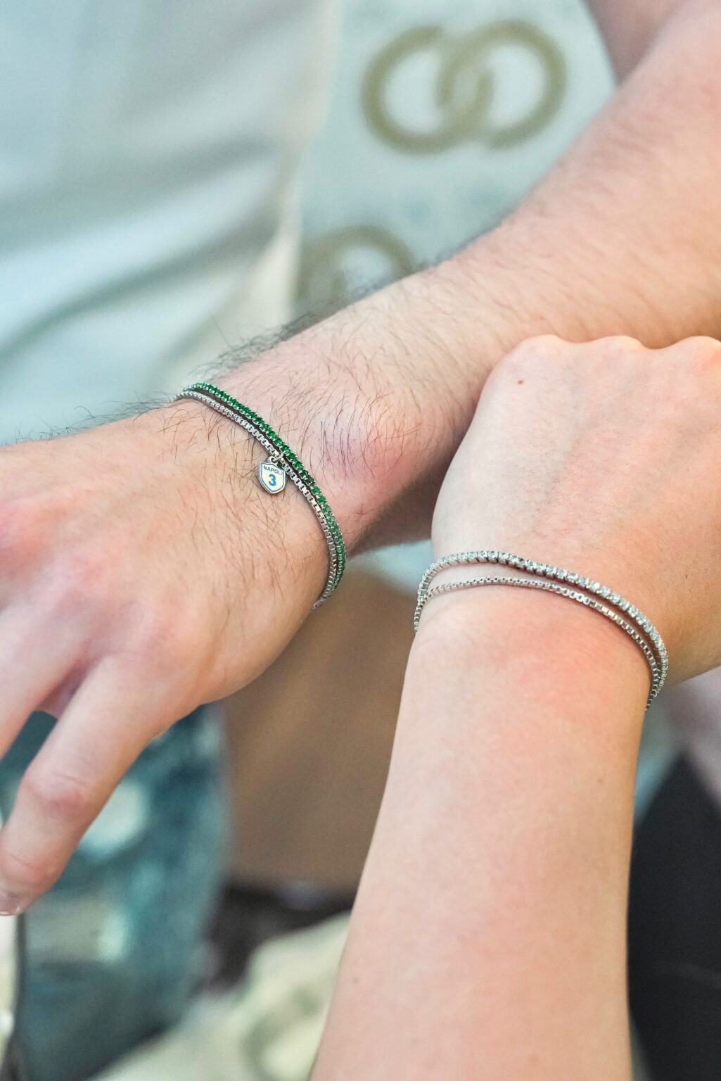 Baluue Bracciale Aperto Regolabile a Forma di Ape in Metallo